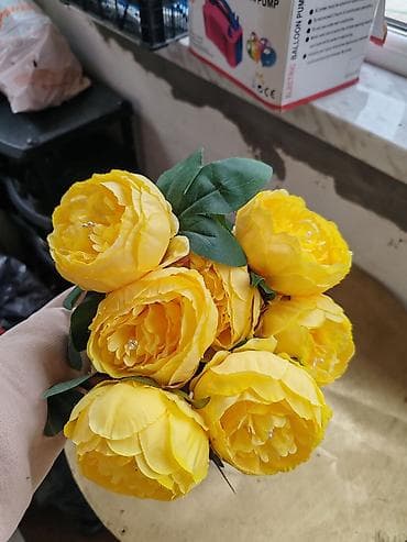 toxunma guller: 650azne alinib 450azn obtavoy satilir. Ayri-ayri xerclenir. Süni — 6