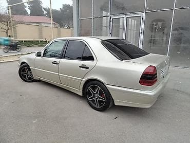 mersedes w204: Mercedes-Benz C-Class: 2 l | 1994 il Sedan — 2