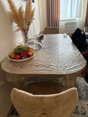 Qonaq otağı üçün, İşlənmiş, Açılmayan, Oval masa, 6 stul lalafo.az -da Qonaq otağı üçün, İşlənmiş, Açılmayan, Oval masa, 6 stul