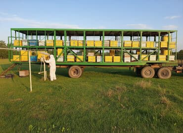 Köçəri arıçılıq üçün treylerlər və arıxana kompleksləri Məhsul lalafo.az -da Köçəri arıçılıq üçün treylerlər və arıxana kompleksləri Məhsul