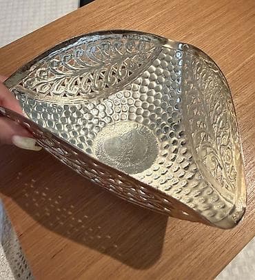 Metaldan dekorativ meyvə/şirniyyat qabı - Material: gümüşü tonlu — 1