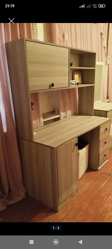 dollar gul: Düz masa, Polkalı, Siyirməli, Teksturalı laminat, Zəmanətsiz, Kredit yoxdur — 1