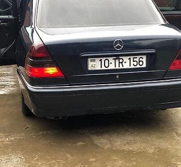 mercedes atego: Mercedes-Benz C‑Class (W202) sedan - Kuzov: qara rəng, 4 qapı, sedan — 4