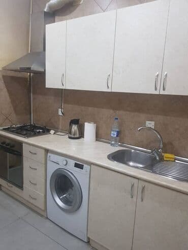 1 otaqlı kohnə tikili: Nərimanov metrosunun yaxınlığında Heydər əliev prospektində yerləşən 5 — 17