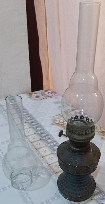antik əşya: Qədimi tipli şüşə kerosin lampası - Material: qalın şüşə korpus və — 1