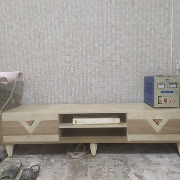 ikinci el çalışma masası: İşlənmiş, Düz TV altlığı, Polkalı — 3