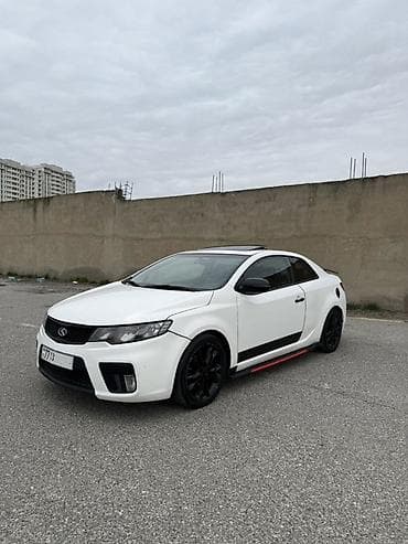Kia cerato koup Idman üslublu 2 qapılı kupe avtomobil. Xüsusiyyətlər