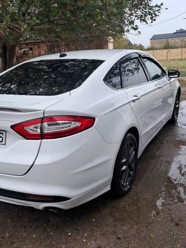 Tofas: Ford Fusion – ağ rəng, sedan Texniki xüsusiyyətlər: - Avtomatik — 4