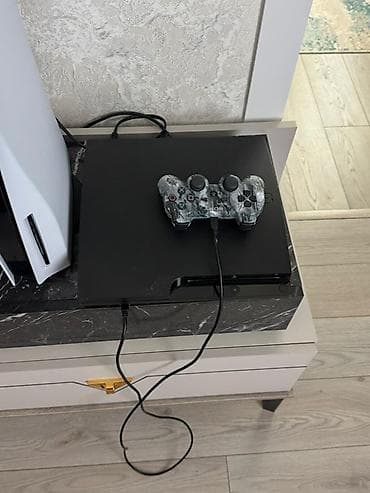 ps3 oyun: 3 dene pult 2 denesi qara.A class pultlar rengli tezedi .Slim model — 1