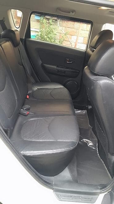 dumannı faralar: Kia Soul: 1.6 l | 2010 il Krossover — 7