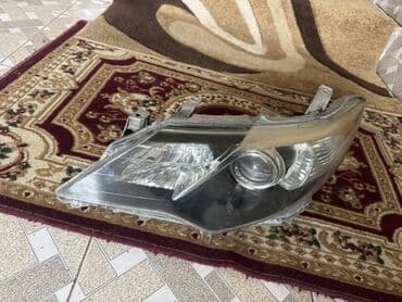 qalik farasi: Sol, Yaxın və uzaq vuran işıqlar Toyota, Orijinal — 2