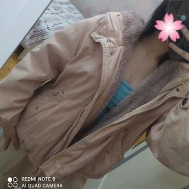Kurtka. qış ucun ideal kurtkadir ici yundur Cox keyfiyyetlidir isdi