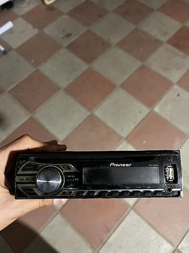 авто: Pioneer DEH-1550UB avtomobil maqnitolası maşınım üstdə gəlib yaxşı — 1