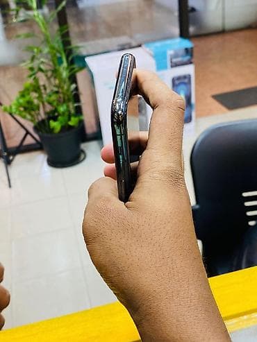 aple 11: IPhone 11 Pro, Matte Midnight Green — 2