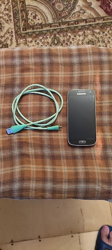 Samsung I9190 Galaxy S4 Mini, 8 GB, rəng - Qara, İki sim kartlı