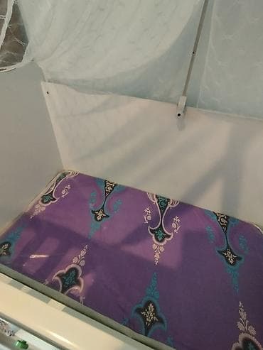 zərlər: Oğlan və qız üçün, Dördbucaq, Beşik, Matras ilə, Yellənmə mexanizmsiz — 2