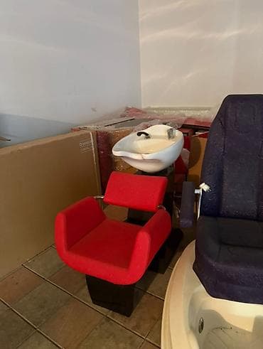 Gözəllik salonu üçün lazım olan avadanlıqlar satılır!!! Qiymətdə