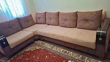 divan: Künc divanı – yumşaq oturacaq və iri söykənəcək yastıqlarla. - — 1