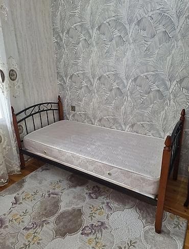 tek krafat: Metall karkaslı tək nəfərlik çarpayı və döşək dəsti. - Ölçü: təxmini — 1