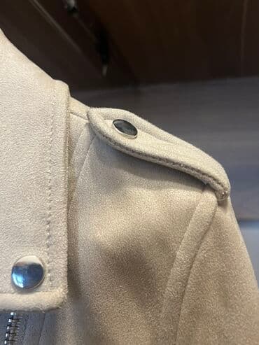 kişi üçün yay gödəkçələri: Godekce. Pudra renginde. Medium olcu. Az geyinilib. Deri deyil parca — 7