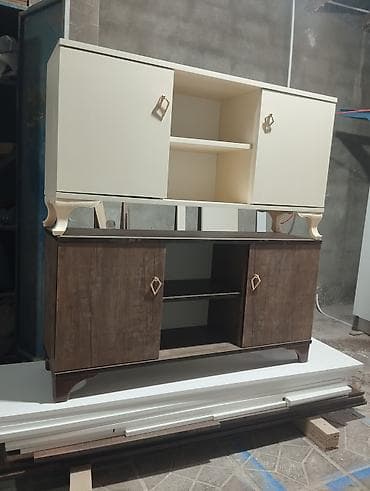 İki hissəli bufet/dolab dəsti - Üst modul: krem rəngli, iki qapılı və