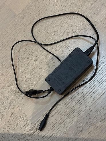 adapt: Elektrikli hoverboard ev daxilində işlədilib əla vəziyyətdədir — 6
