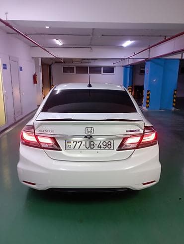 Su nəqliyyatı: Honda Civic: 1.5 l | 2013 il Sedan — 4