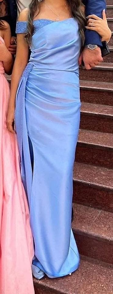 cilbab modelleri: Mavi atlas gecə/libas - Rəng: açıq mavi - Parça: atlas (parıltılı — 4