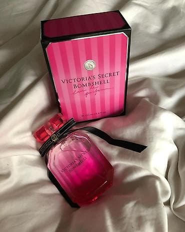 Victoria's Secret Bombshell — parlaq, cazibədar və enerjili qadın — 1