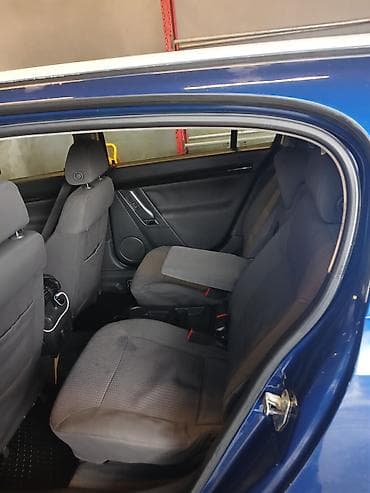 hibrid avtomobil: Opel Signum: 2.2 l | 2003 il 32644 km Universal — 9