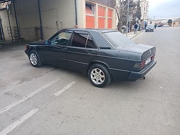 mercedes 208 d: Əvvala Salam Maşın ideal vəziyyətdədi. Otur sür maşındı. Bütün — 2