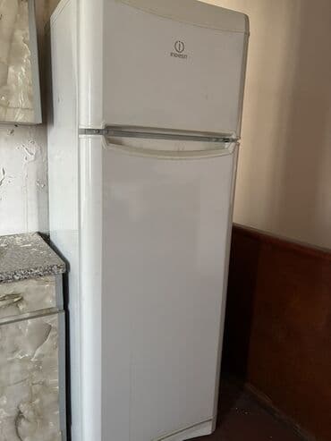 Mətbəx kombaynları və doğrayıcıları: 2 qapılı Indesit Soyuducu Satılır, rəng - Ağ — 1