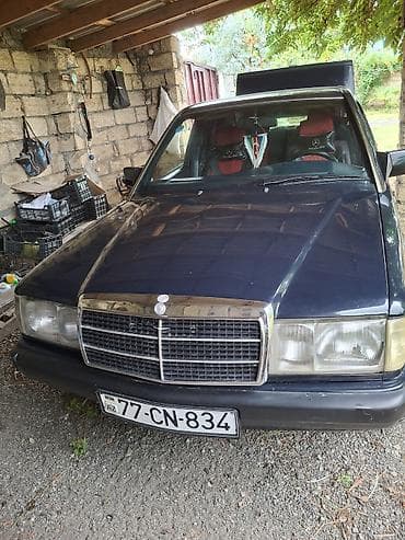 mercedes mikro: Mercedes-Benz 190 (W201): 0.2 l | 1991 il Sedan — 7