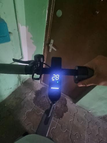 samokat satisi: İşlənmiş Elektrik samokat 8", 351 - 500 Vt, 26 - 35 km/s, Ünvandan götürmə, Ödənişli çatdırılma — 7