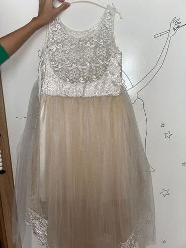 Uşaq üçün zərif ziyafət paltarı - Rəng: üst hissə ağ, ətək şampan-bej