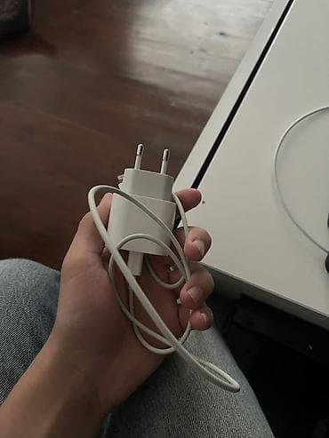 12 volt adapter: Simsiz şarj cihazı Apple, 20 Vt, İşlənmiş — 1