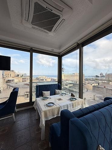 astara kirayə: Panoram pəncərəli, dəniz və şəhər mənzərəli restoran məkanı - Yüksək — 4