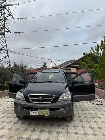 kia sorento: Kia Sorento – qara rəngli, tam ölçülü SUV. Texniki və xarici — 2
