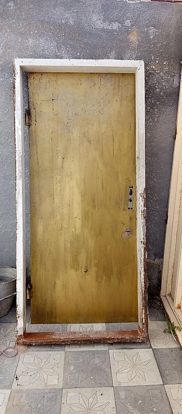 Dəmir qapı və çərçivə dəsti eni 83 uzunluğu 190 - Material: tam metal