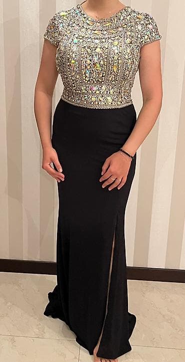 Haute couture. 500 azn alinib. 170azne satilir.1 defe geyinilib. Yeni lalafo.az -da Haute couture. 500 azn alinib. 170azne satilir.1 defe geyinilib. Yeni