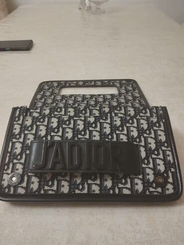 qara rəng şəkillər: Tava — 8