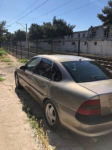 Opel Vectra: 2 l | 1997 il 380000 km Sedan — 3