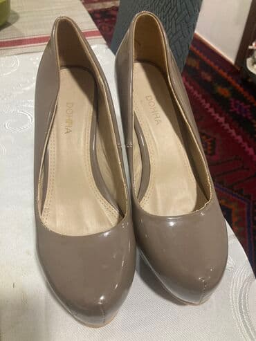 Kişi Geyimləri: Tuflilər, Ölçü: 38, rəng - Bej, İşlənmiş — 1