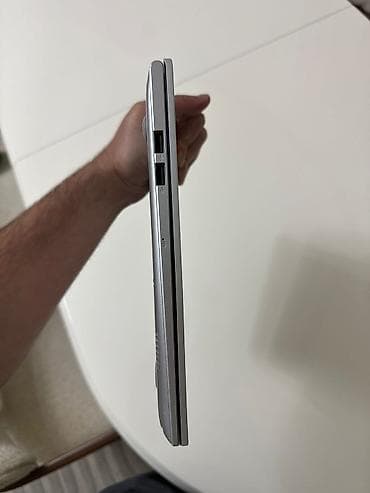 honor magicbook intel: Asus Vivabook Polşada MediaMarkdan alinibdi. Cox yaxsi ve guclu — 4