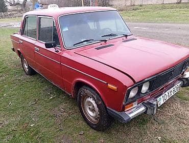 VAZ 2106 sedan – qırmızı rəng, 4 qapı, arxaötürücülü. Mexaniki