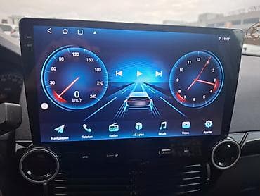 tv box android: Android monitor.opel astra h in ustundedi.alan adam gelib yoxlayib — 1