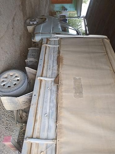 Qazel yük maşını – tentli bortlu - Kuzov: tentli, bortları bağlama