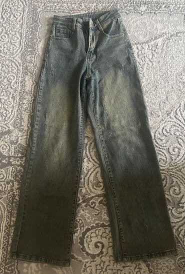 Paltolar: Qadın geyim dəsti – 4 məhsul 1) Ağ trikotaj sviter - Model: qısa — 4