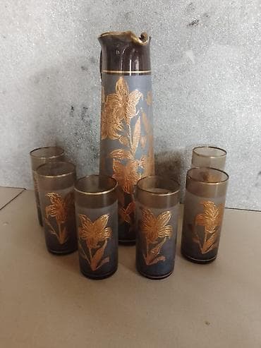 Rəng - Qızılı, Şüşə