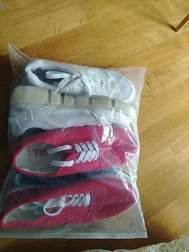 Səndəl və şəp-şüplər: 3 cüt idman ayaqqabısı dəsti Hamısı bir yerdə 10 manat. - Növlər: • — 4